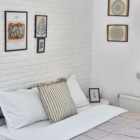 City Rooms Apartments Одесса Экстерьер фото